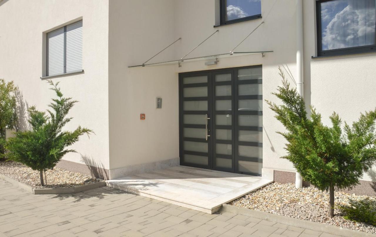 Rova Apartment Malinska Exterior foto